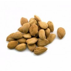 Ядра абрикосовых косточек сырые Ядра абрикосовых косточек сырые